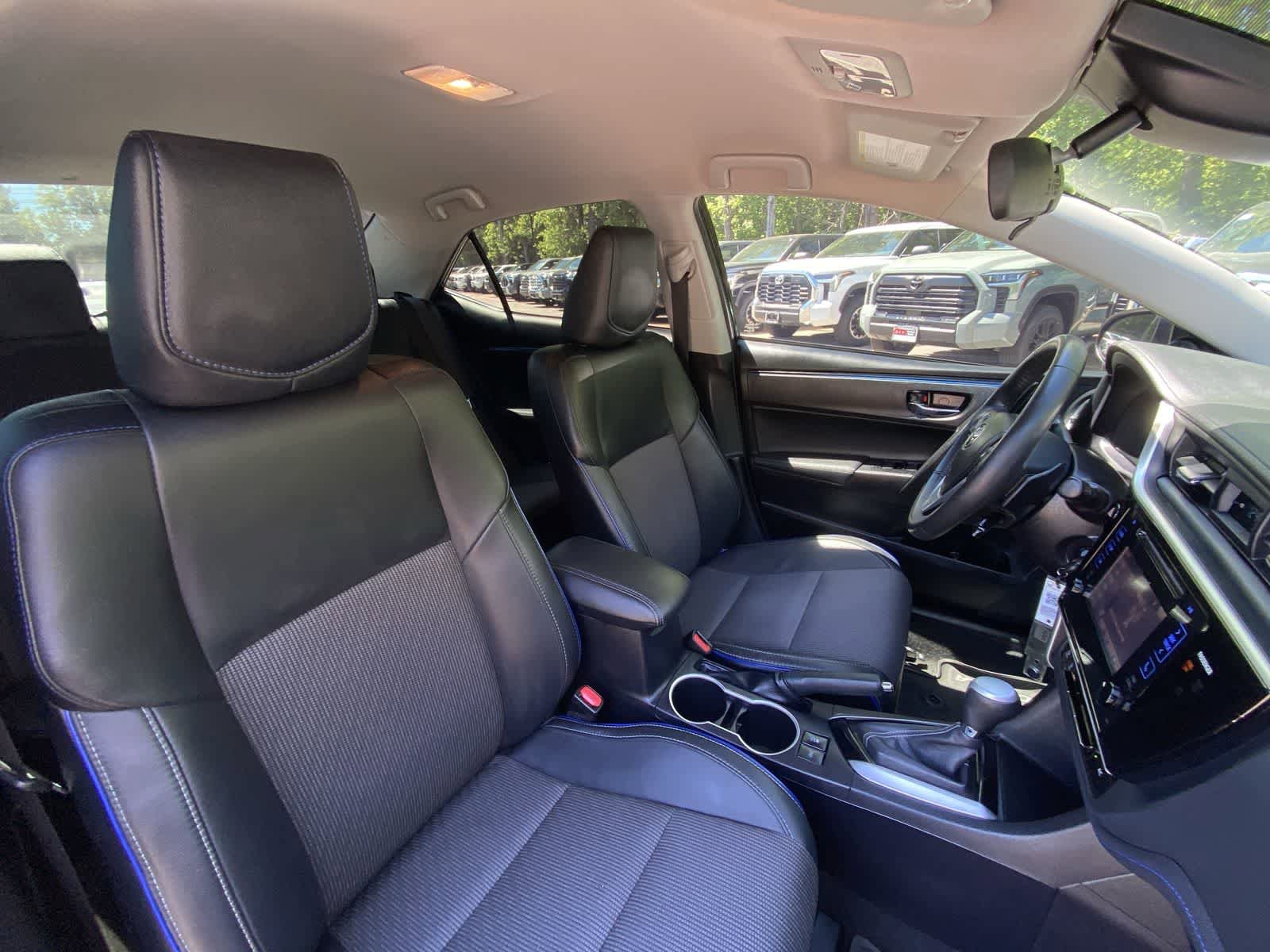 Used 2017 Toyota Corolla SE w/ Body Protection Package FWD image 24