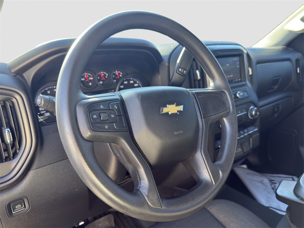 Used 2023 Chevrolet Silverado 1500 Custom image 9
