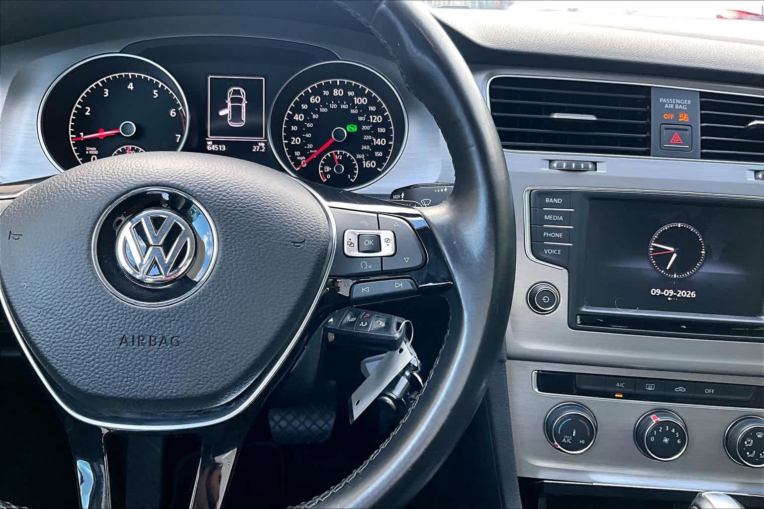 Used 2017 Volkswagen Golf S FWD image 25