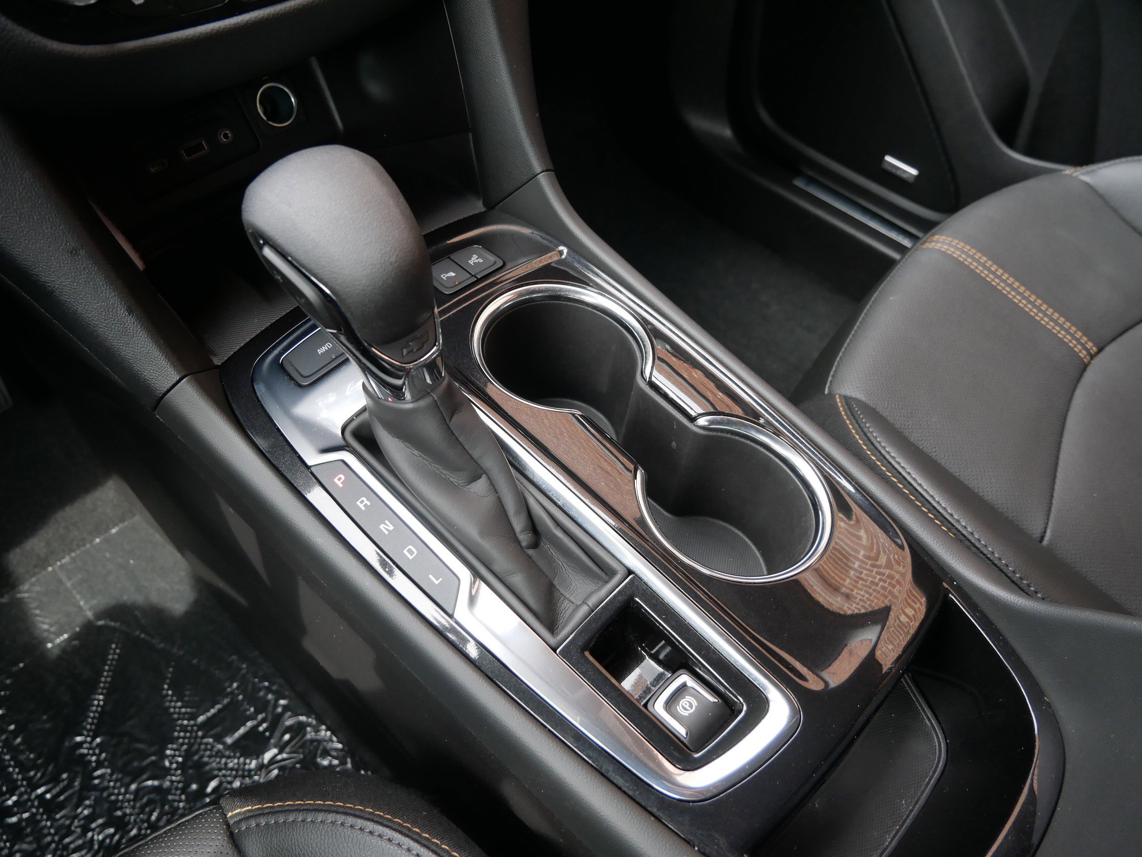 Used 2023 Chevrolet Equinox Premier image 21