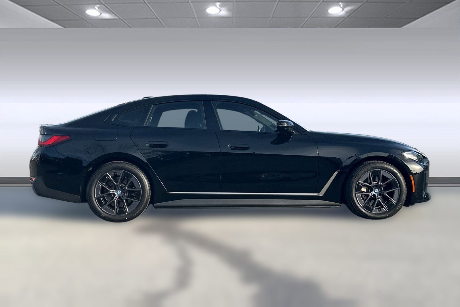 Certified 2023 BMW i4 eDrive35 w/ Premium Package image 8