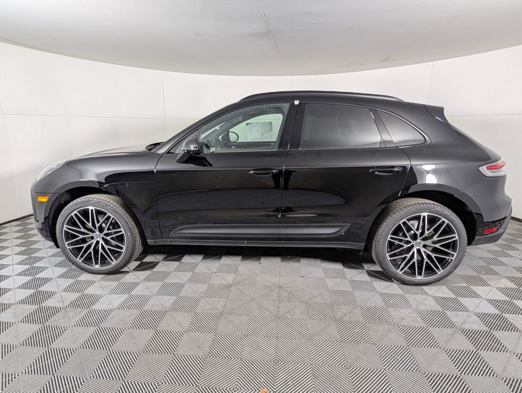 New 2026 Porsche Macan image 2