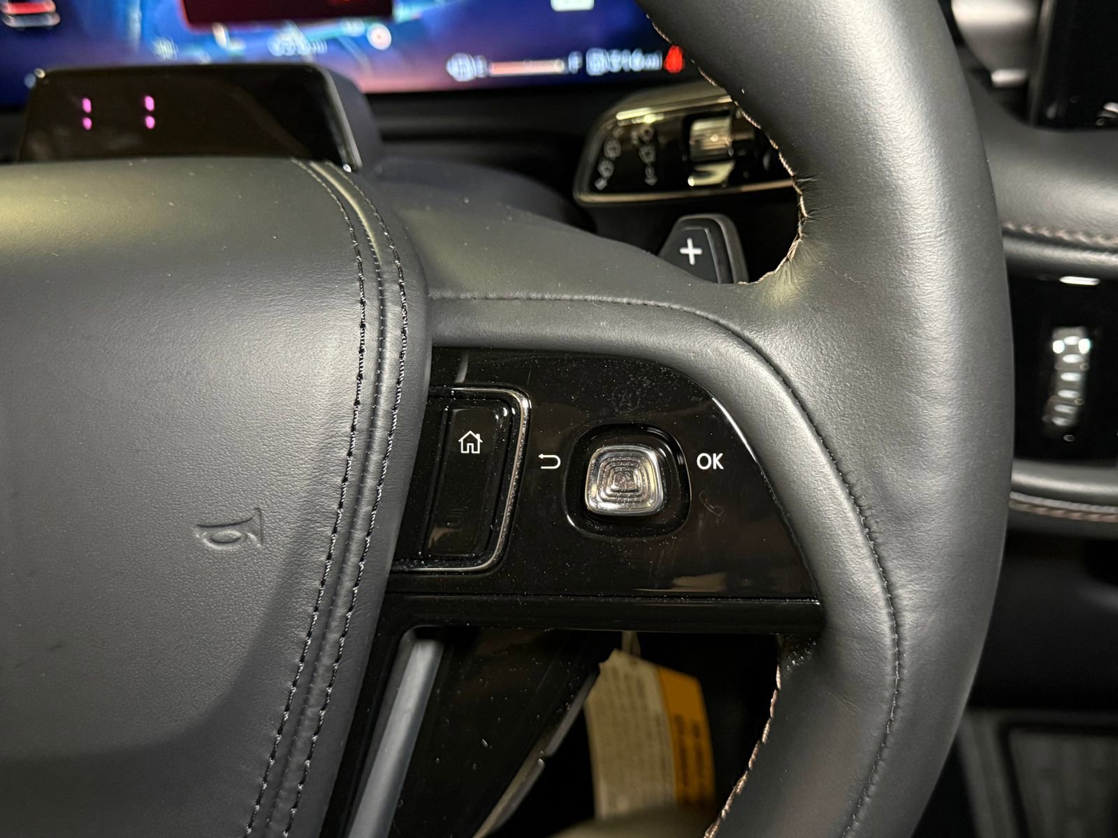 New 2026 Lincoln Aviator AWD image 30