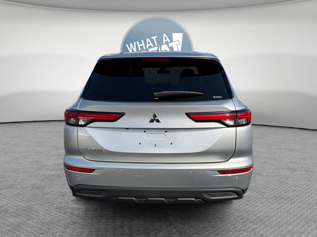Used 2022 Mitsubishi Outlander ES AWD/4WD image 5
