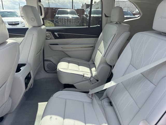 New 2026 Buick Enclave Avenir w/ Super Cruise Package image 23