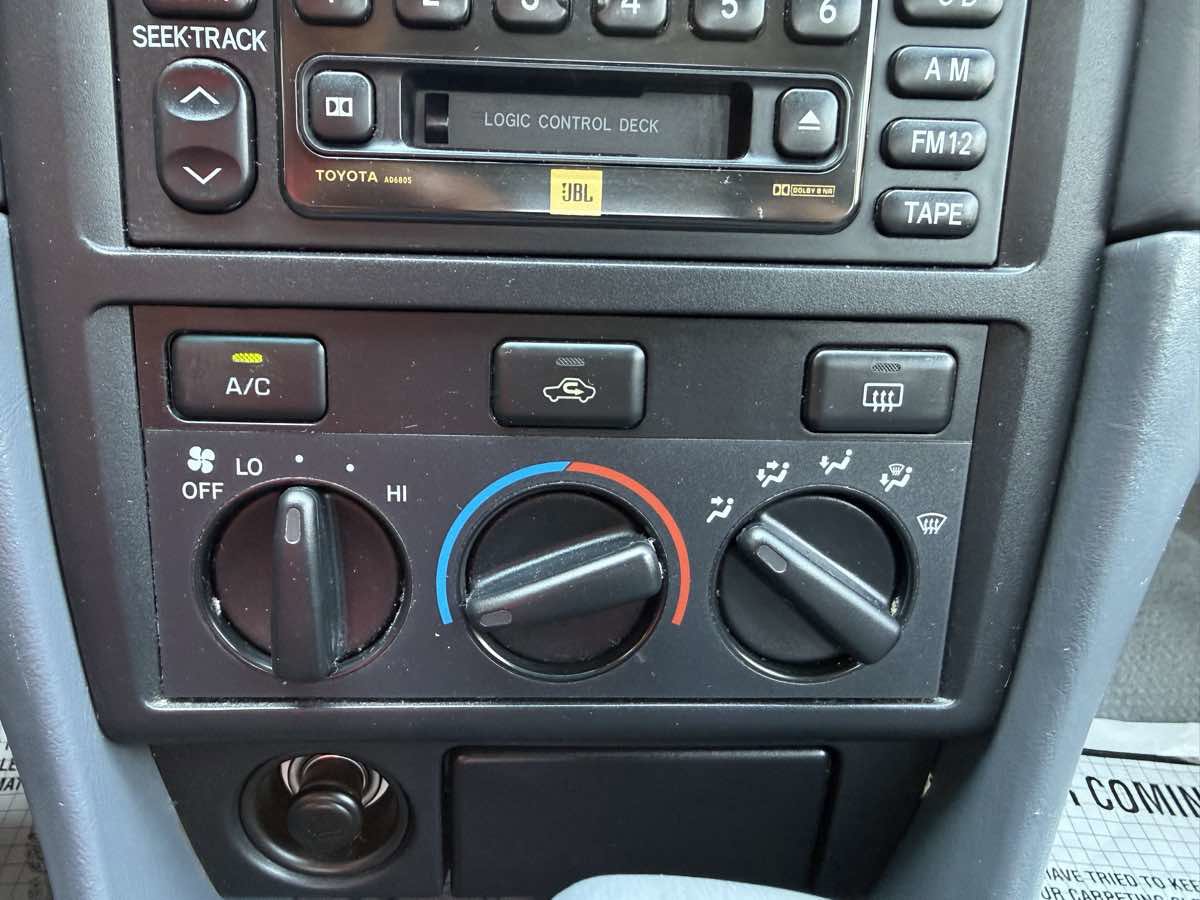 Used 2001 Toyota Camry LE FWD image 19