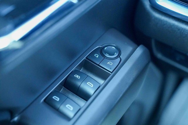 Used 2024 GMC Canyon Elevation image 25