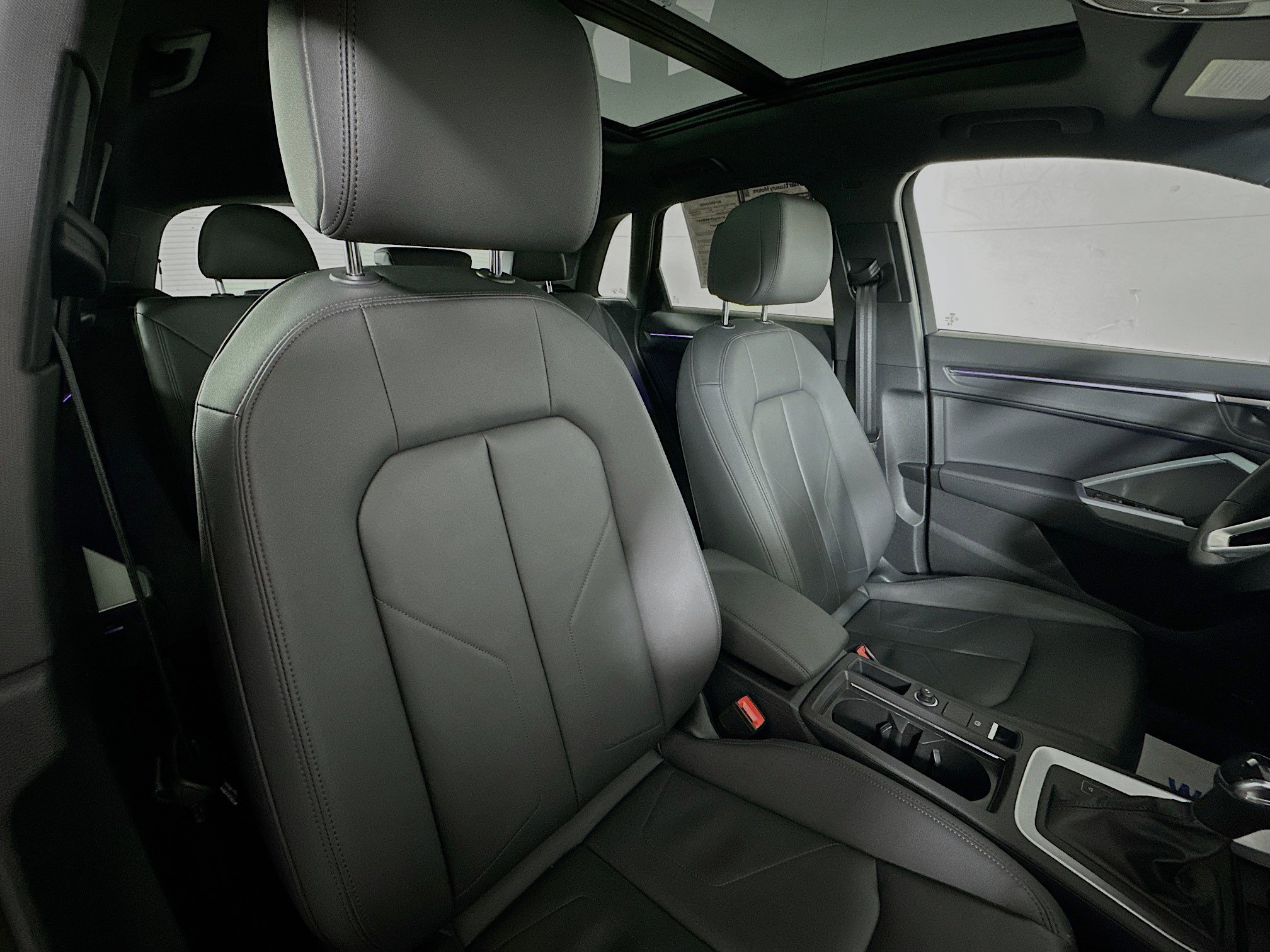 Used 2025 Audi Q3 2.0T Premium Plus w/ Premium Plus Package image 29