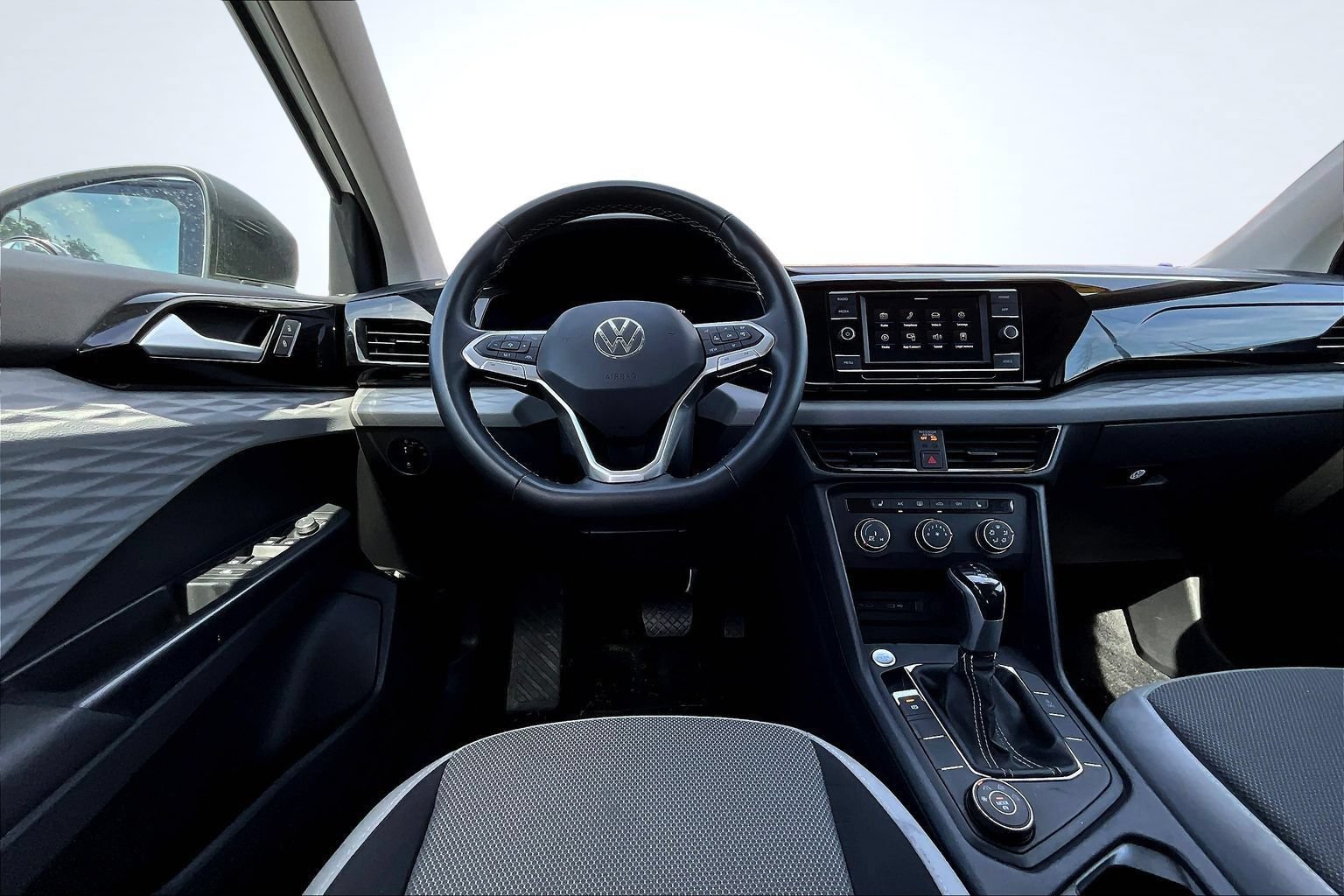 Used 2022 Volkswagen Taos S w/ IQ Drive S Package AWD/4WD image 9