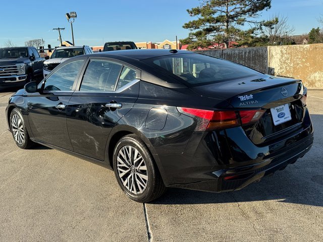 Used 2023 Nissan Altima 2.5 SV image 10