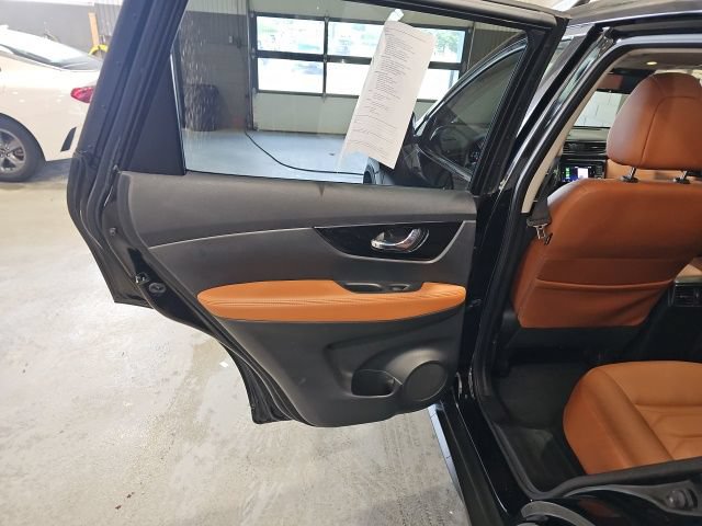 Used 2018 Nissan Rogue SL w/ Premium Package AWD/4WD image 22
