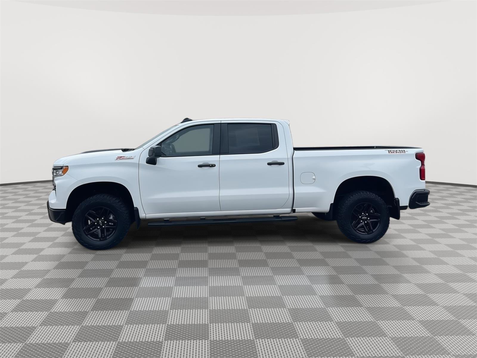 Used 2024 Chevrolet Silverado 1500 LT Trail Boss w/ Protection Package AWD/4WD image 8