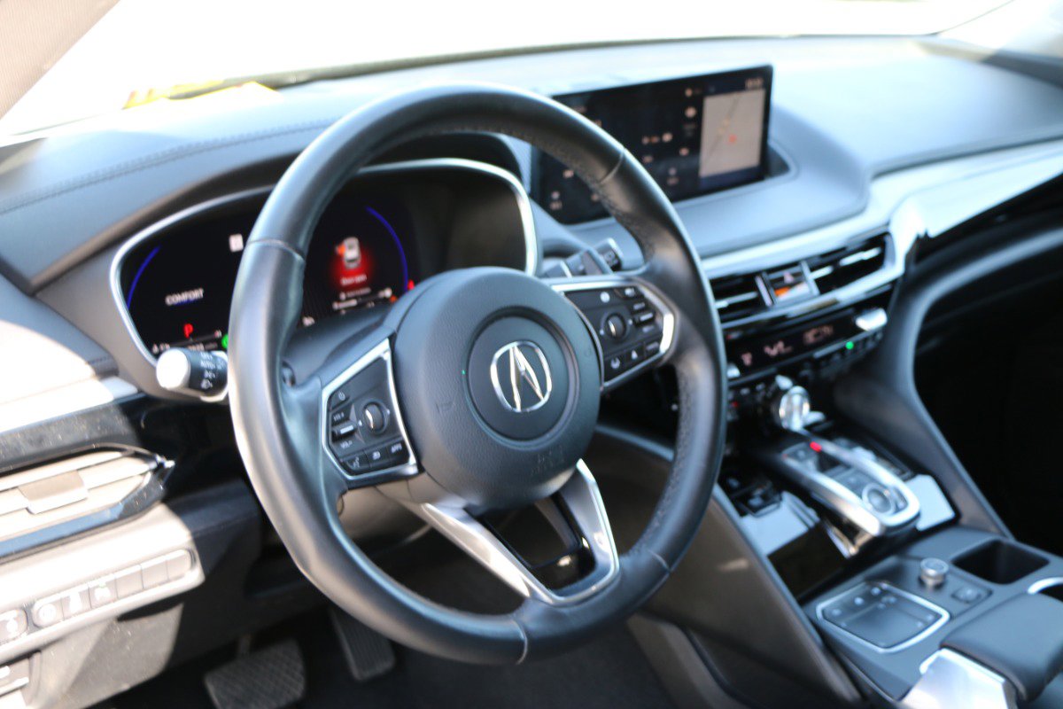 Used 2024 Acura MDX SH-AWD w/ Technology Package image 19