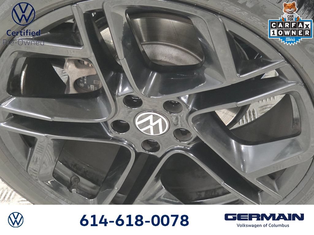 Certified 2025 Volkswagen Tiguan SE R-Line FWD image 12