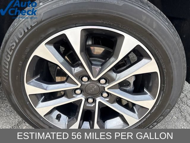 Used 2024 Jeep Grand Cherokee Overland w/ Trailer Tow Package AWD/4WD image 14