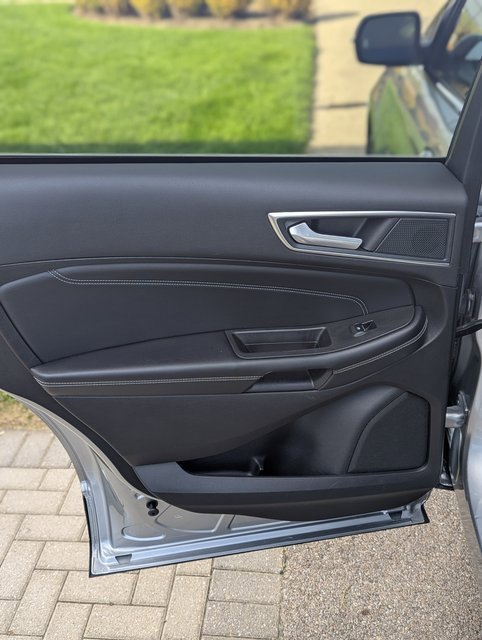 Used 2024 Ford Edge Titanium image 13