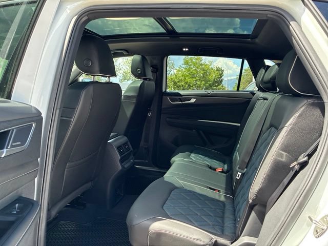 New 2026 Volkswagen Atlas Cross Sport SEL Premium R-Line AWD/4WD image 8
