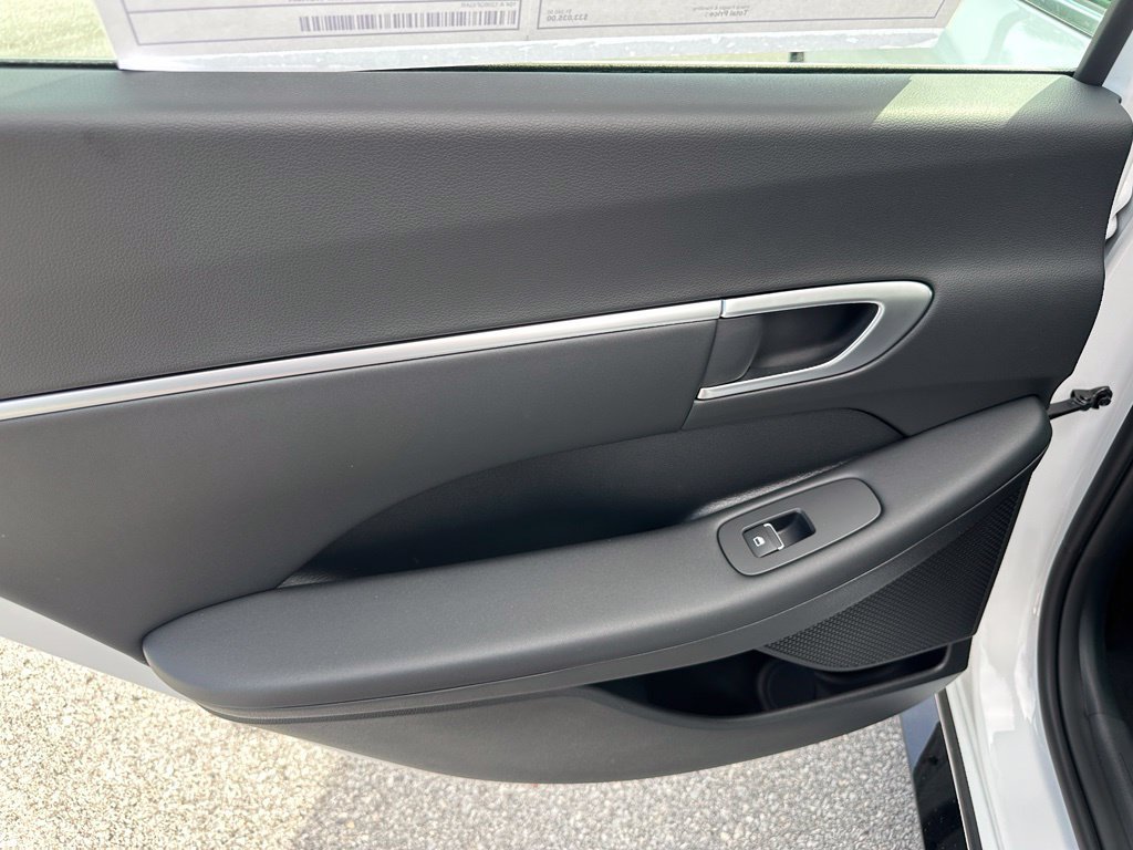 New 2026 Hyundai Sonata SEL AWD/4WD image 10