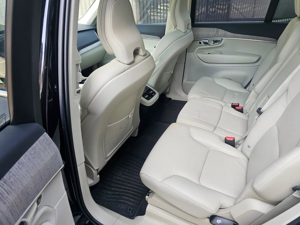 Certified 2024 Volvo XC90 B6 Plus w/ Protection Package Premier AWD/4WD image 13
