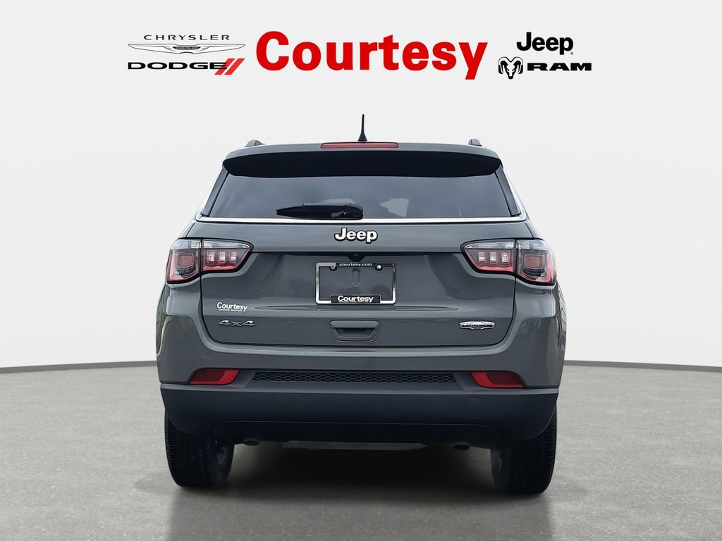 Certified 2023 Jeep Compass Latitude image 6