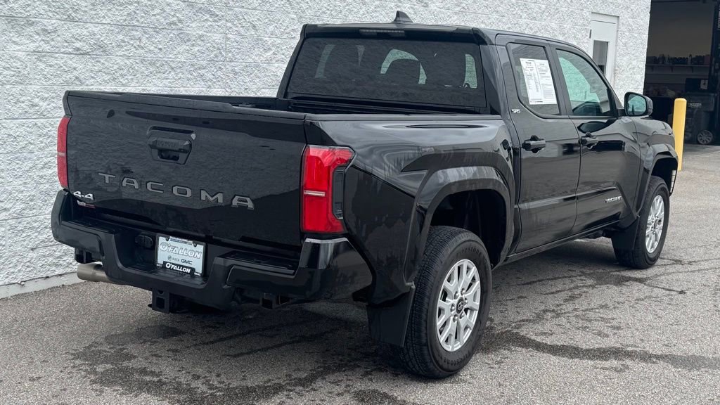 Used 2024 Toyota Tacoma SR5 AWD/4WD image 7