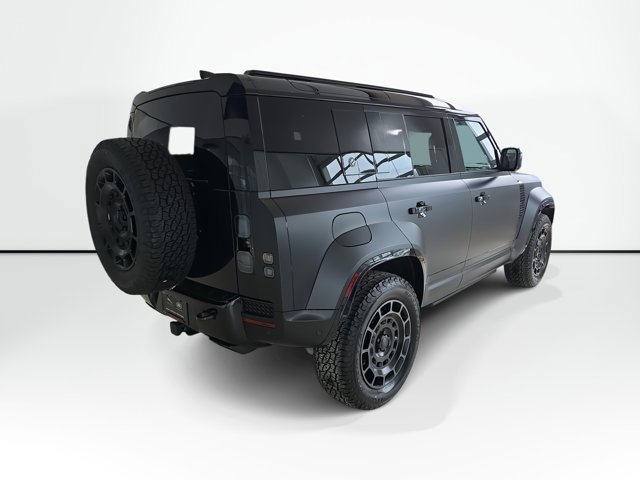 New 2026 Land Rover Defender 110 OCTA image 4