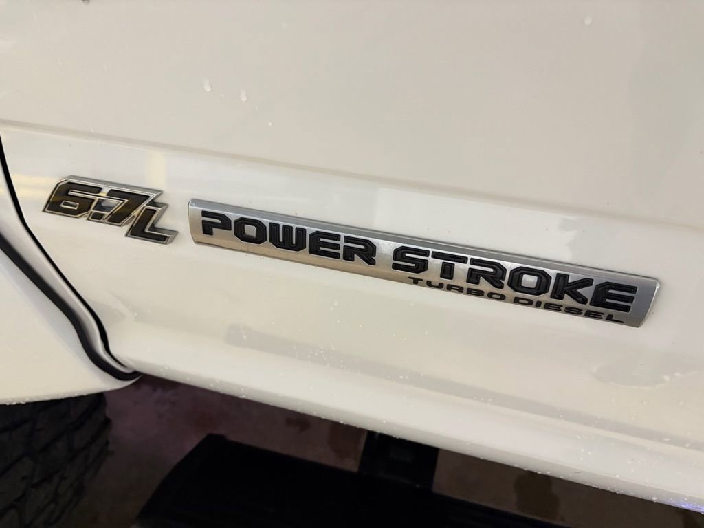 Used 2022 Ford F250 Lariat w/ Black Appearance Package image 35