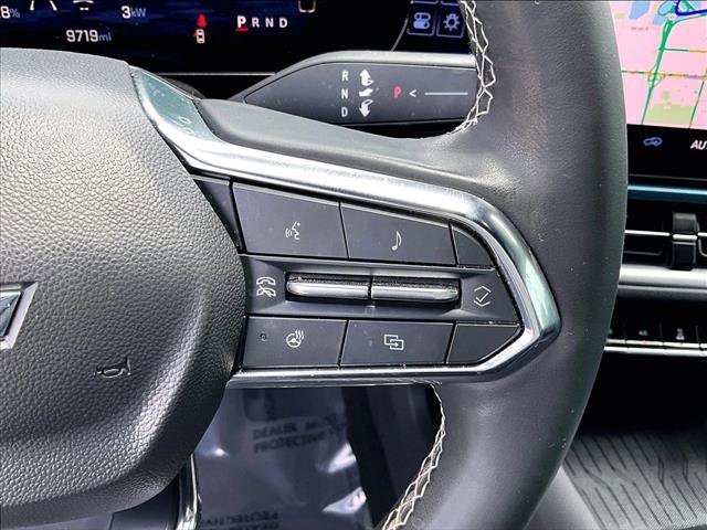 Used 2024 Chevrolet Equinox EV LT FWD image 20