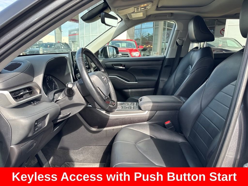 Used 2020 Toyota Highlander XLE image 11