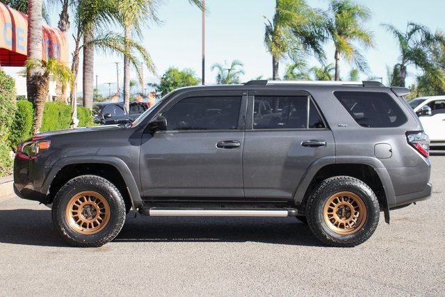 Used 2022 Toyota 4Runner SR5 image 5