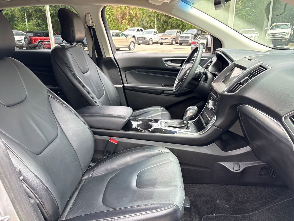 Used 2018 Ford Edge Titanium image 27