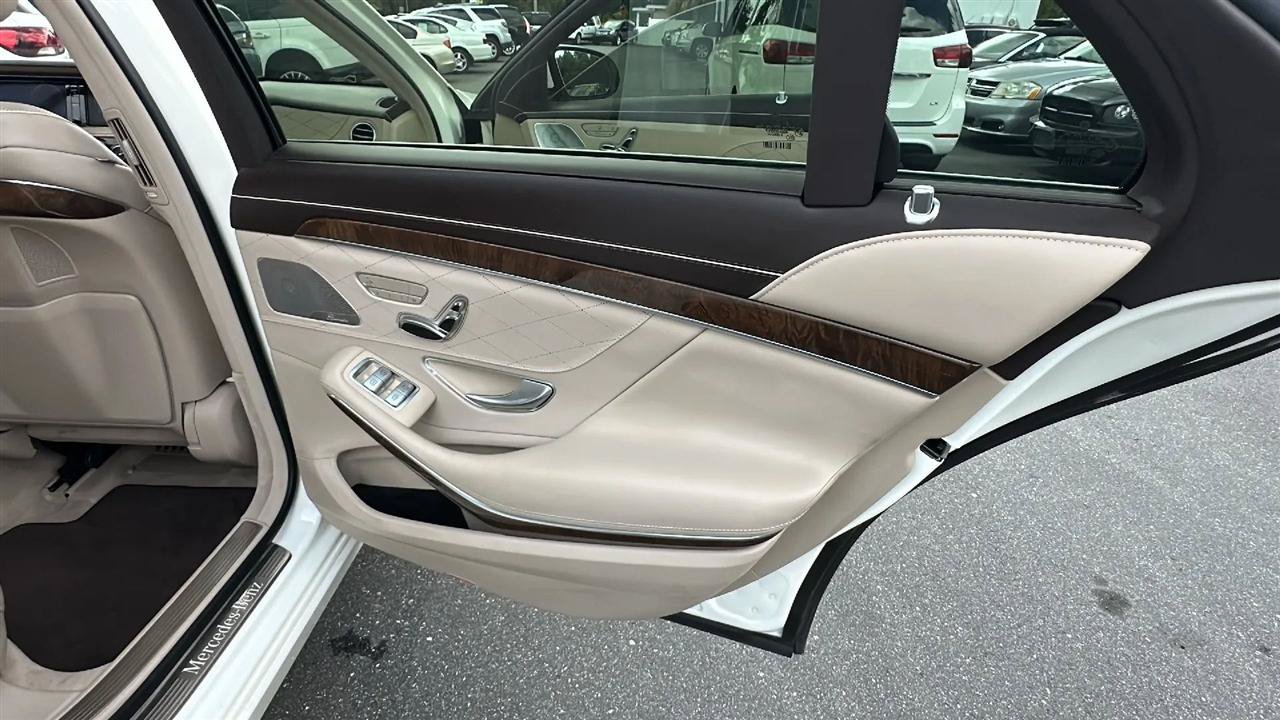Used 2017 Mercedes-Benz S 550 Sedan image 24
