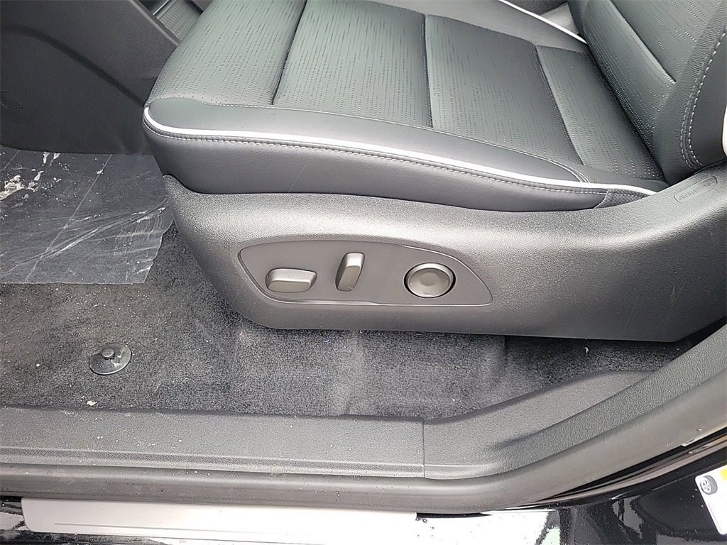 New 2025 Buick Enclave Sport Touring w/ Power Package image 13