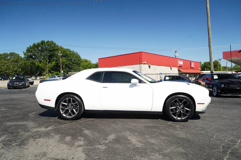 Used 2022 Dodge Challenger SXT w/ Blacktop Package RWD video 2