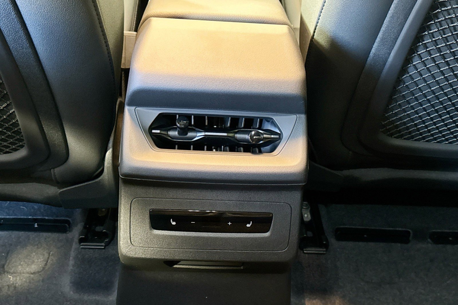 New 2027 Audi Q6 e-tron Premium Plus image 22