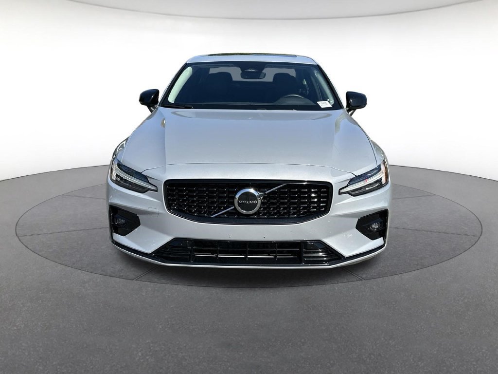 Used 2024 Volvo S60 B5 Core FWD image 9