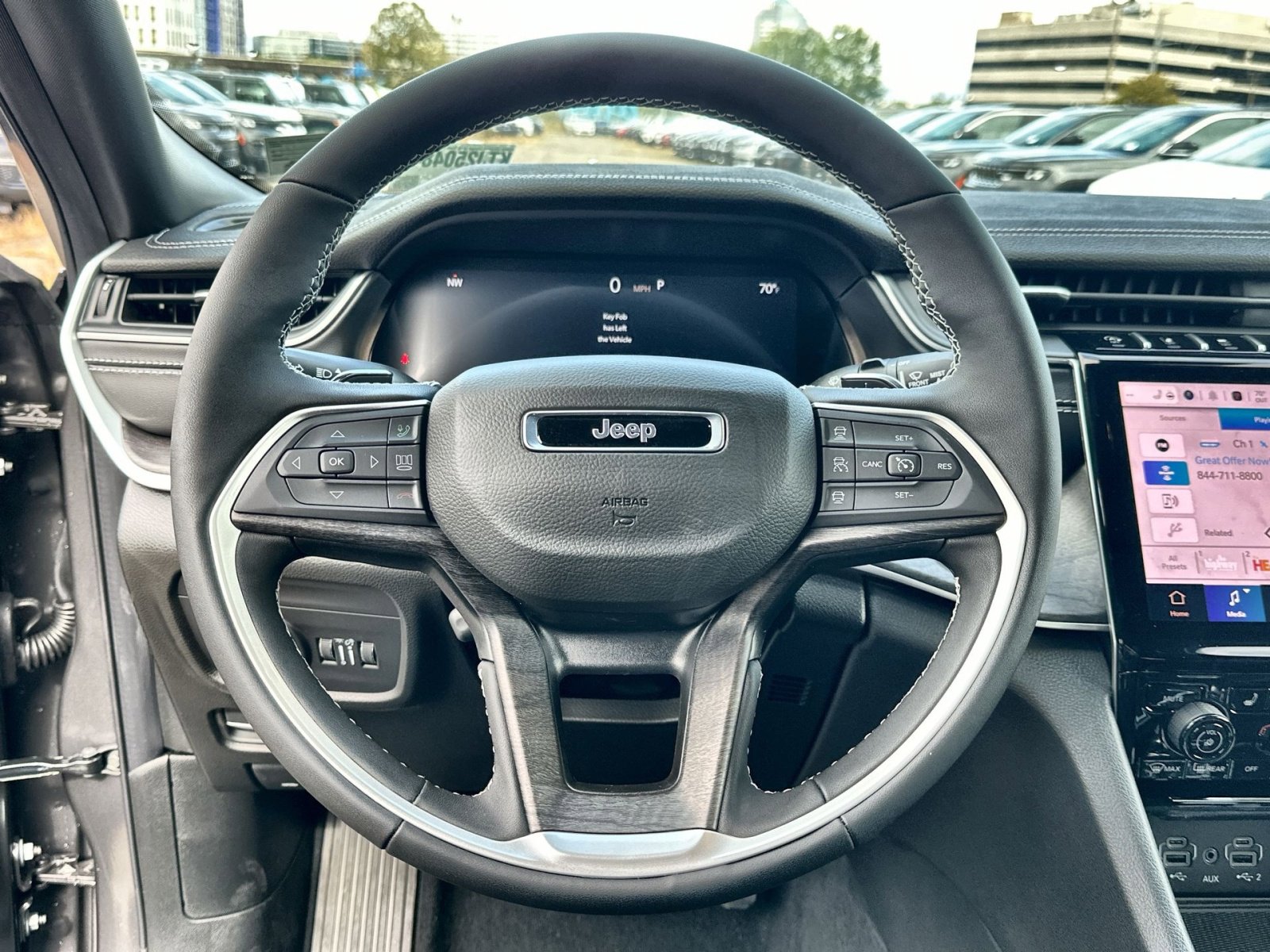 New 2025 Jeep Grand Cherokee Limited w/ Luxury Tech Group II image 16