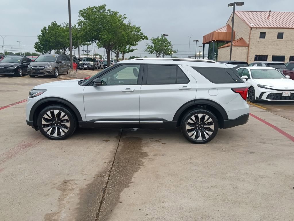 Used 2025 Ford Explorer Platinum w/ LUX Leather Package image 4