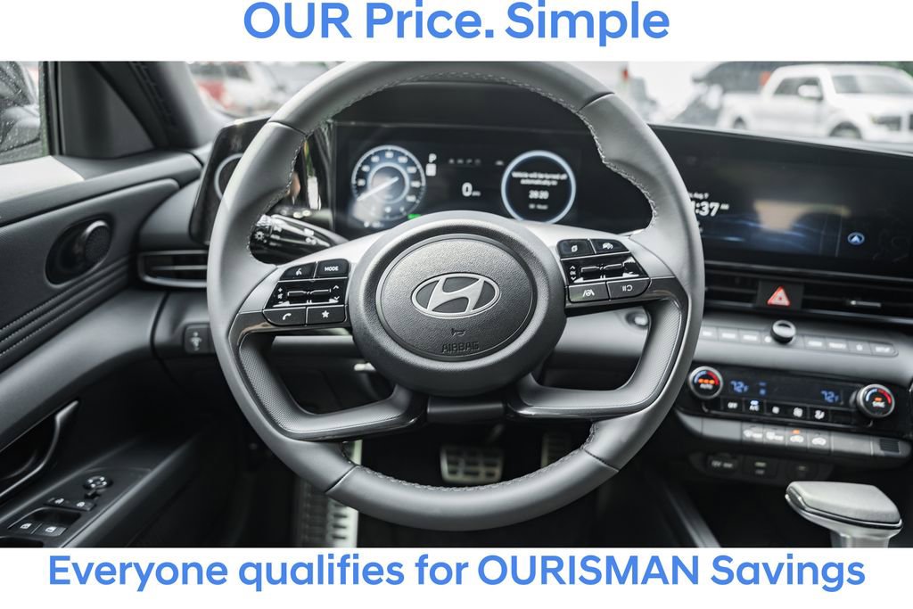 New 2025 Hyundai Elantra SEL image 18