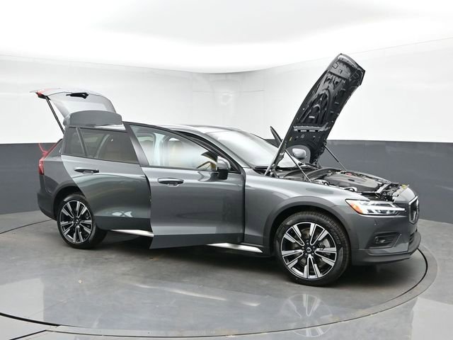 New 2026 Volvo V60 B5 Cross Country Ultra w/ Protection Package Premier AWD/4WD image 55