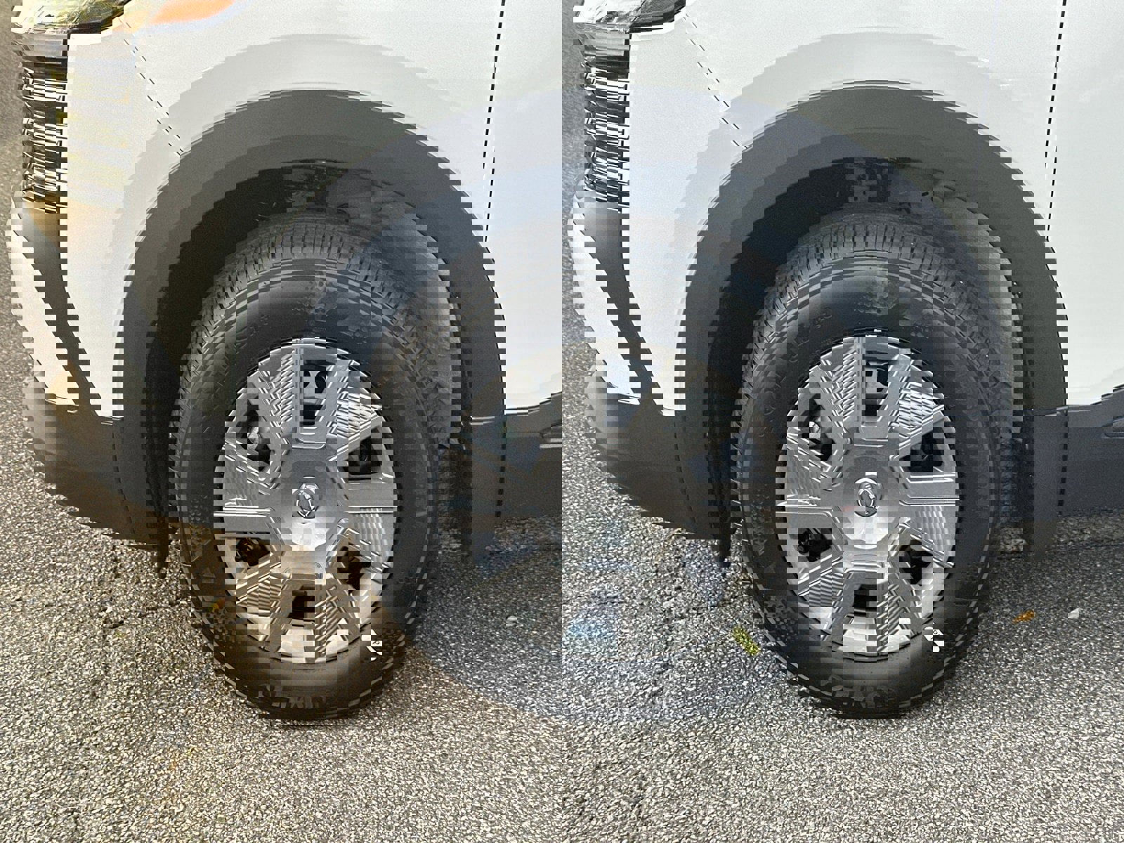 New 2026 Nissan Kicks S image 11