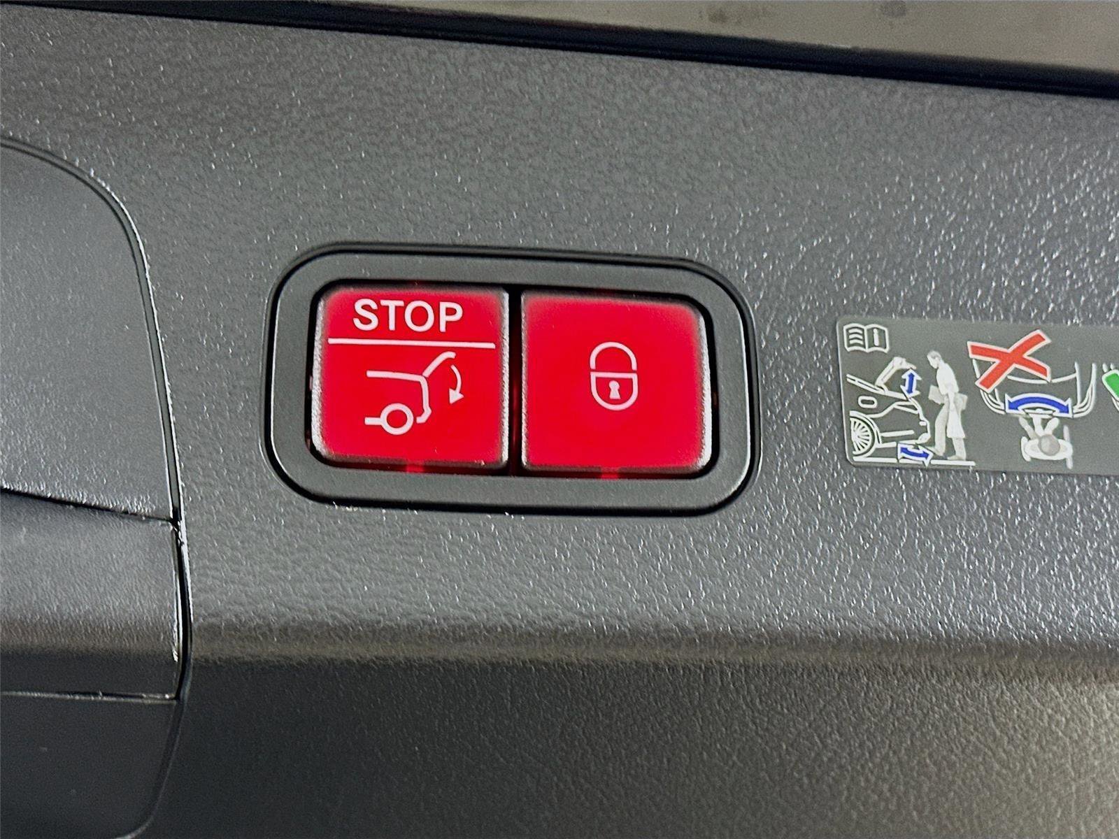 Certified 2026 Mercedes-Benz GLS 450 4MATIC image 35