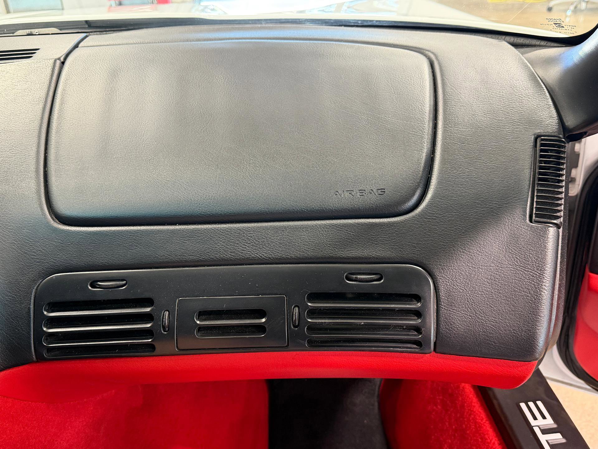 Used 1995 Chevrolet Corvette Coupe image 22