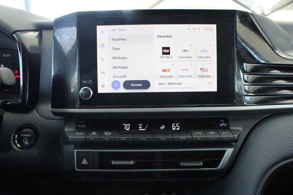 Certified 2025 Toyota Camry SE FWD image 5