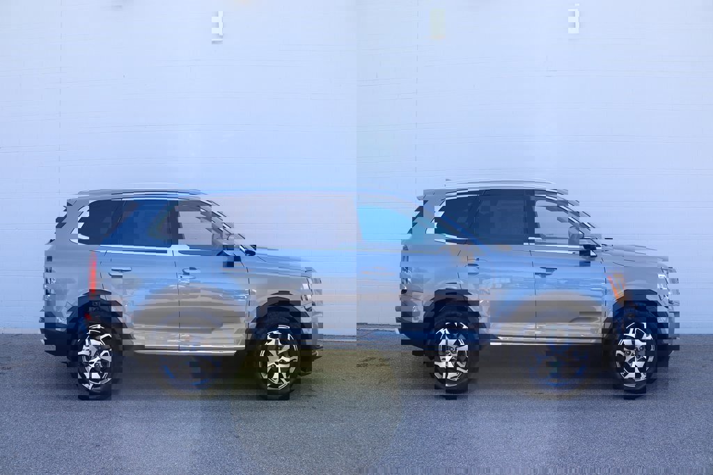 Used 2022 Kia Telluride EX image 53