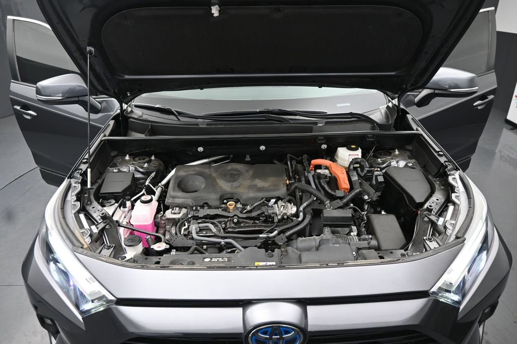 Used 2024 Toyota RAV4 XLE Premium AWD/4WD image 25