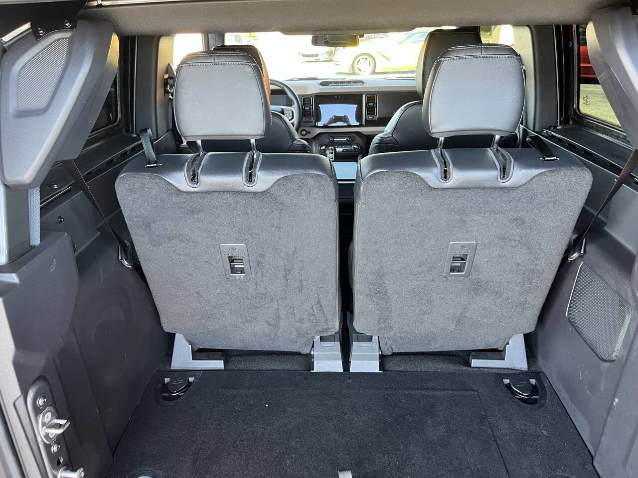 Used 2023 Ford Bronco Wildtrak image 16