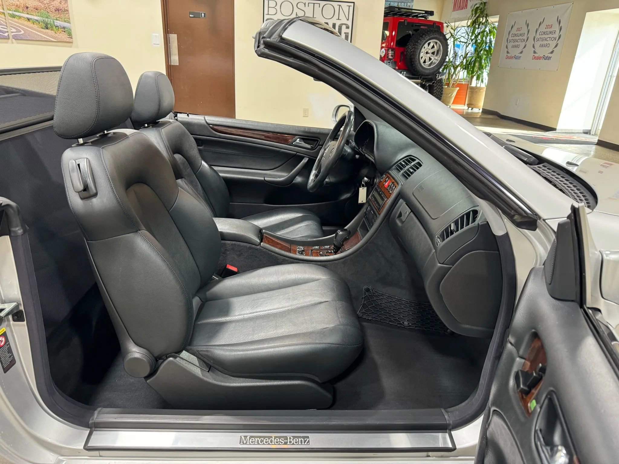 Used 2002 Mercedes-Benz CLK 320 Cabriolet image 47