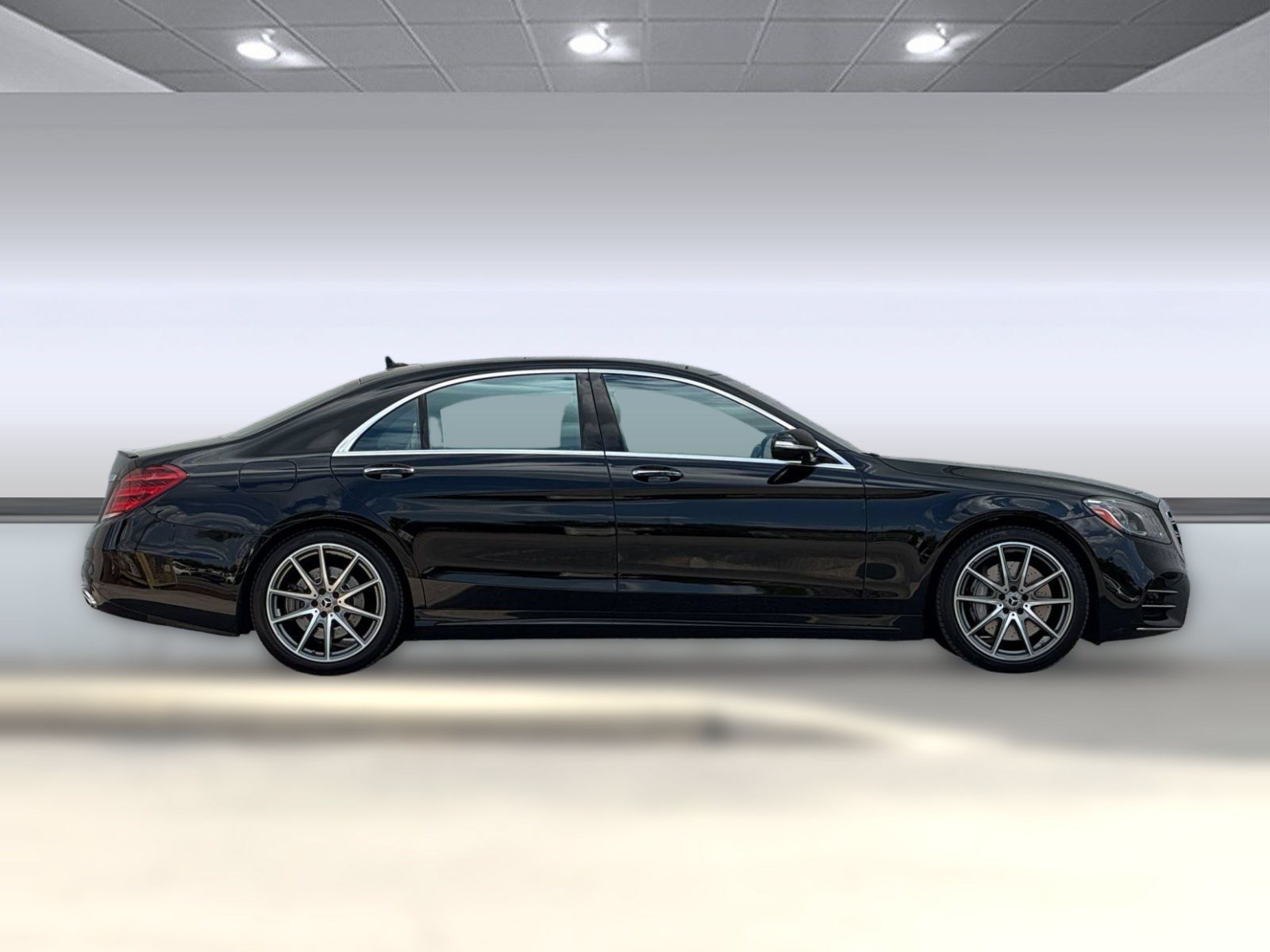 Used 2019 Mercedes-Benz S 560 Sedan image 8