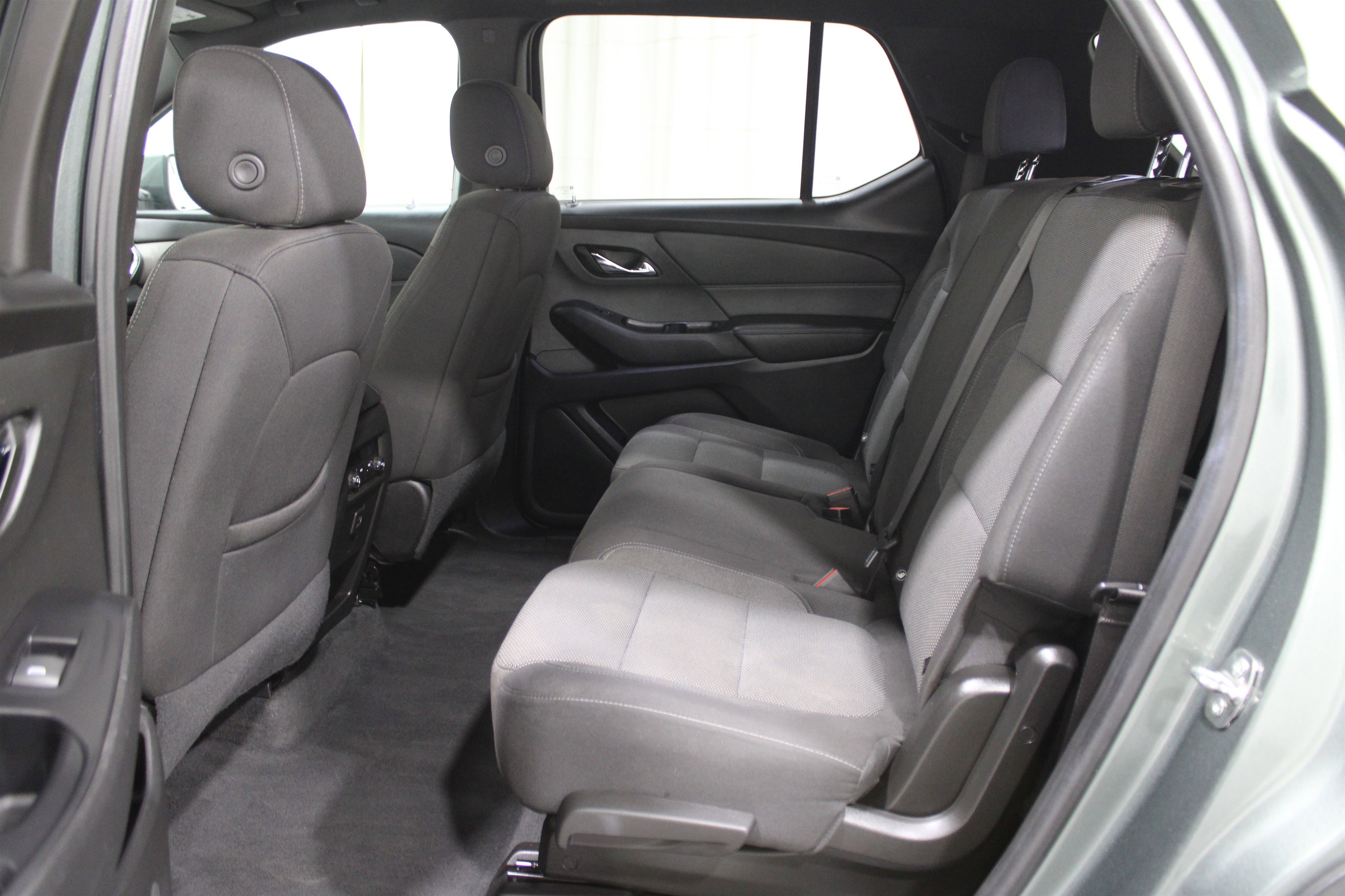 Used 2023 Chevrolet Traverse LT image 26